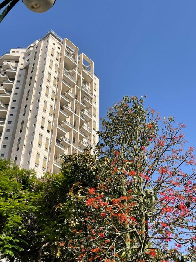 Beautiful Penthouse W/Amazing View, Prime Location Apartment Ramat Gan Exterior photo